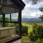 Pres Des Pistes Avec Vue Panoramique *